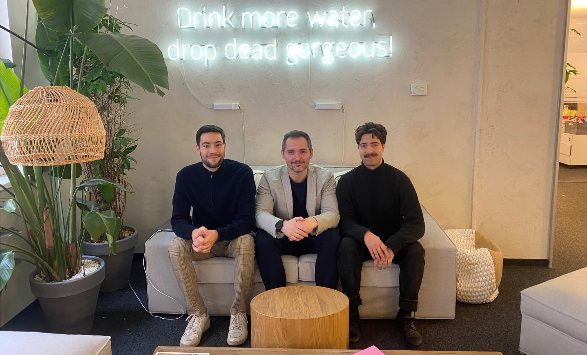 icons Mitglieder Philipp und Tobias mit Henry